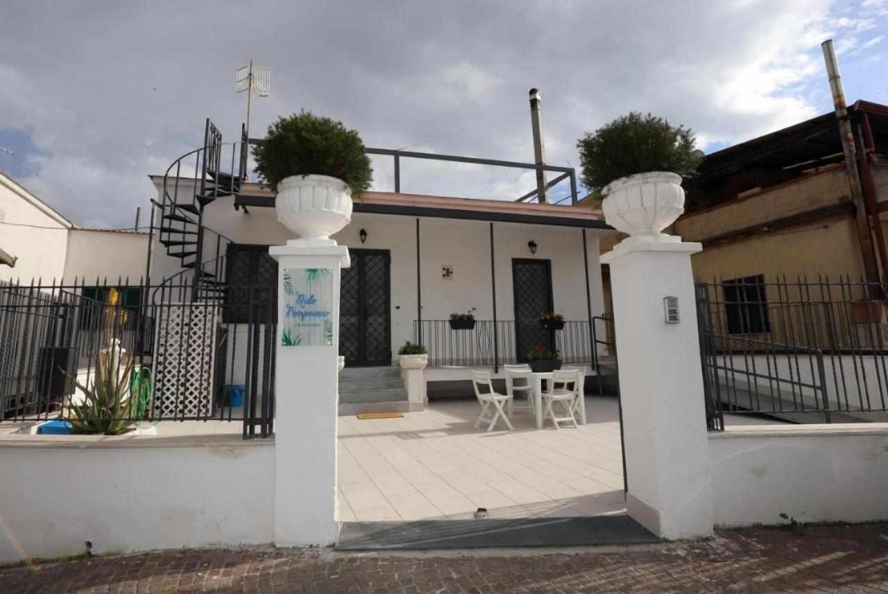 Nido Pompeiano Casa Vacanze Bagian luar foto