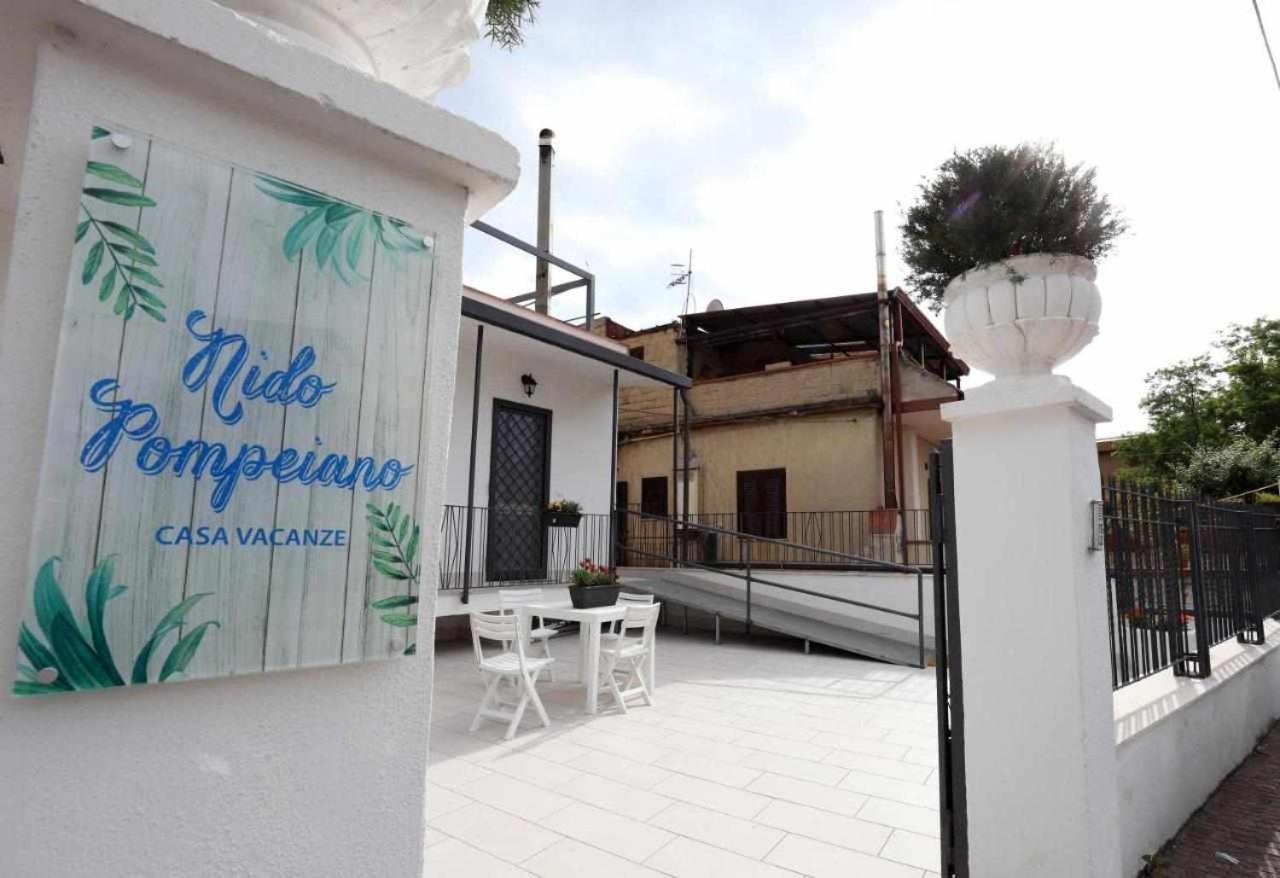 Nido Pompeiano Casa Vacanze Bagian luar foto